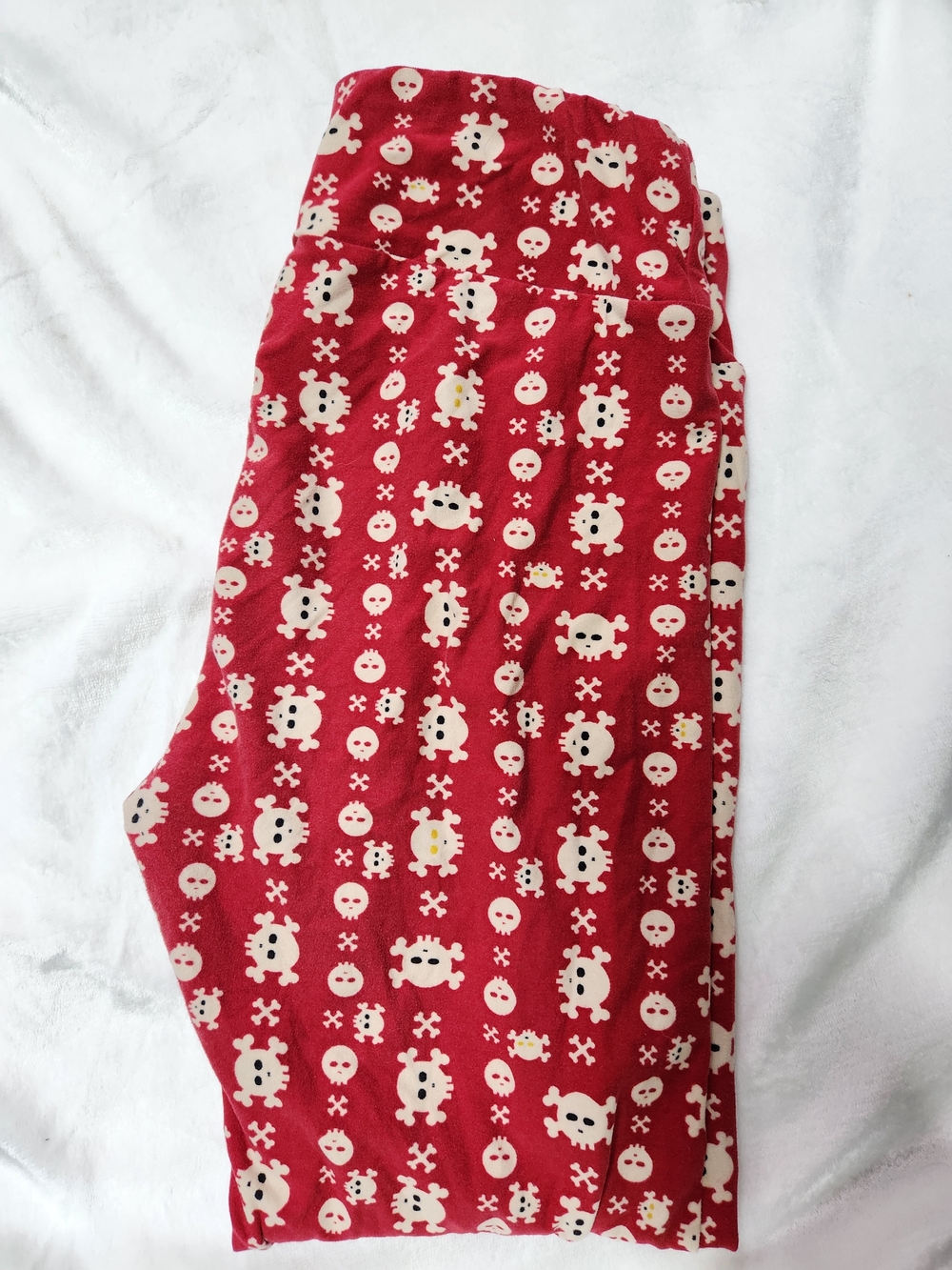 LuLaRoe TC Red Skull Print Leggings